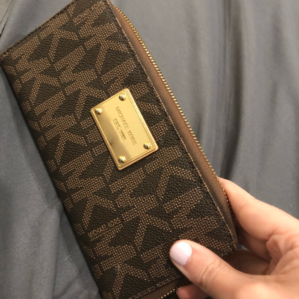 Michael Kors wallet